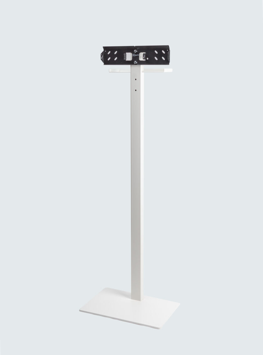 TVStand wit met TV beugel voorzijde met accessoireplank